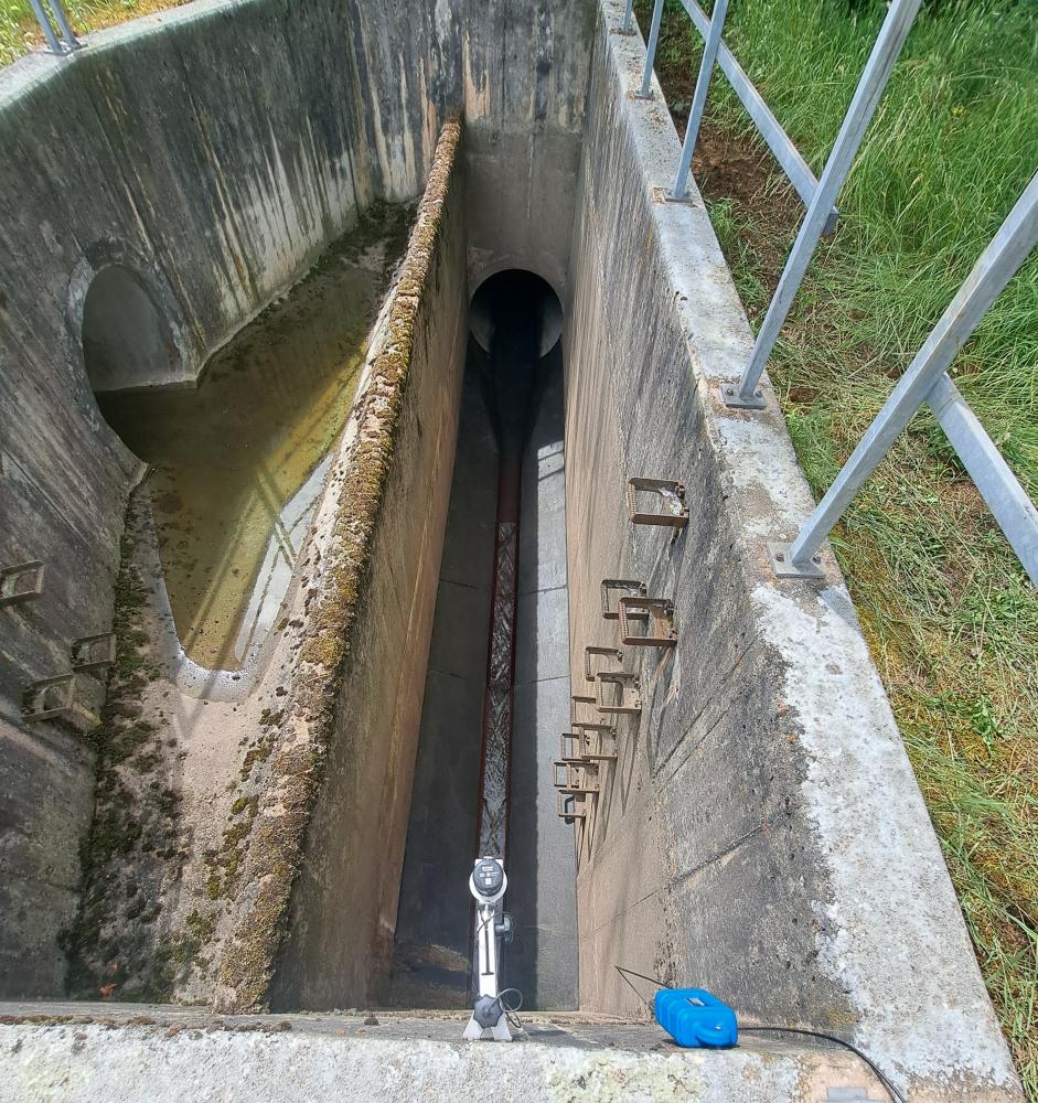 Modernisierung der Abwasserinfrastruktur durch die Installation digitaler Entlastungsmessungen